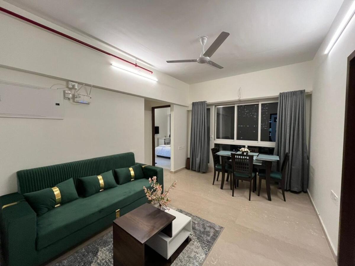 2Bhk Plus Living Room Near Nesco Malad East West Мумбаї Екстер'єр фото